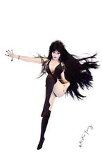 Load image into Gallery viewer, ELVIRA IN HORRORLAND #4 CVR D PHOTO
