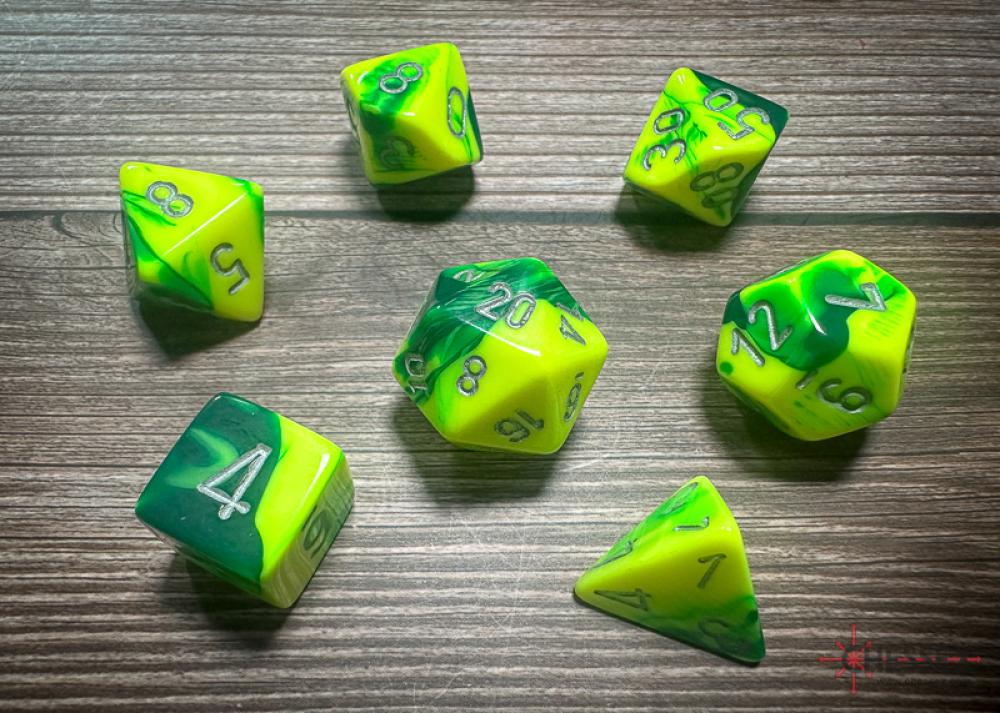 CHX 26454 GEMINI GREEN/YELLOW W/SILVER POLYHEDRAL 7-DIE SET